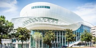 Antibes Juan-les-Pins se dote d'un nouveau Palais des Congrès.